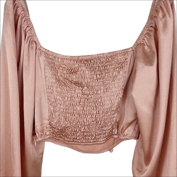Princess Polly Cropped Long Sleeve Estee Top in Light Pink Satin Size 4 - Picture 6 of 9